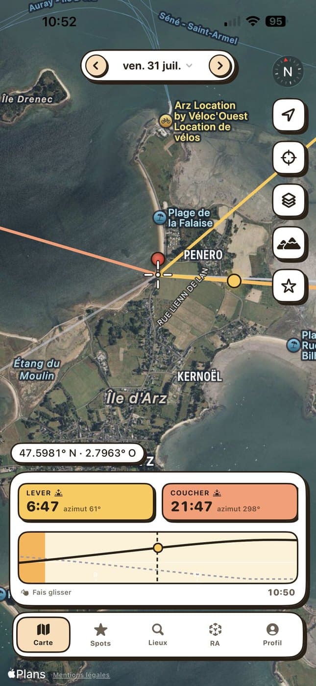 Carte satellite avec les traits d'azimut du lever et du coucher du soleil sur le littoral morbihannais